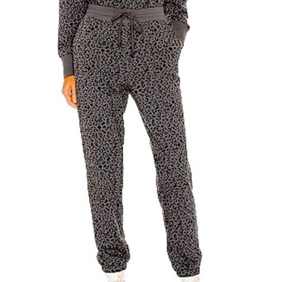 Rails NWT Kingston Animal Print Charcoal Mini Cheetah Gray Black Joggers Size L - Picture 1 of 10